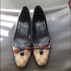Vintage Gucci shoes Size 81/2 B.
